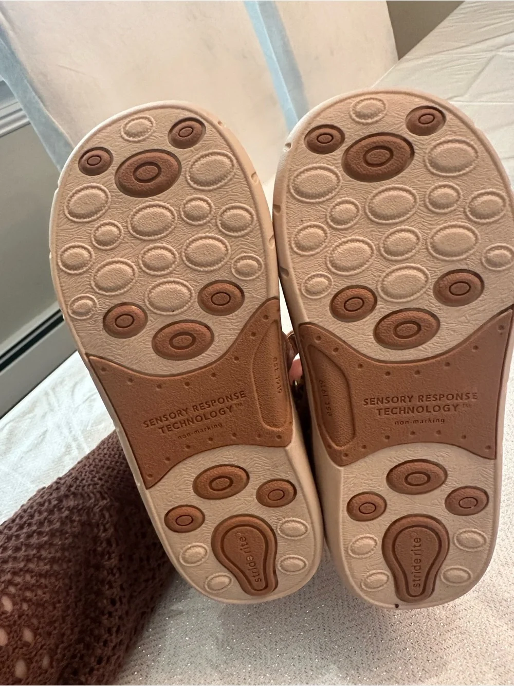 Stride Rite Toddler Girl Size 10 W Mary Jane with Velcro Straps “Nell” shoe